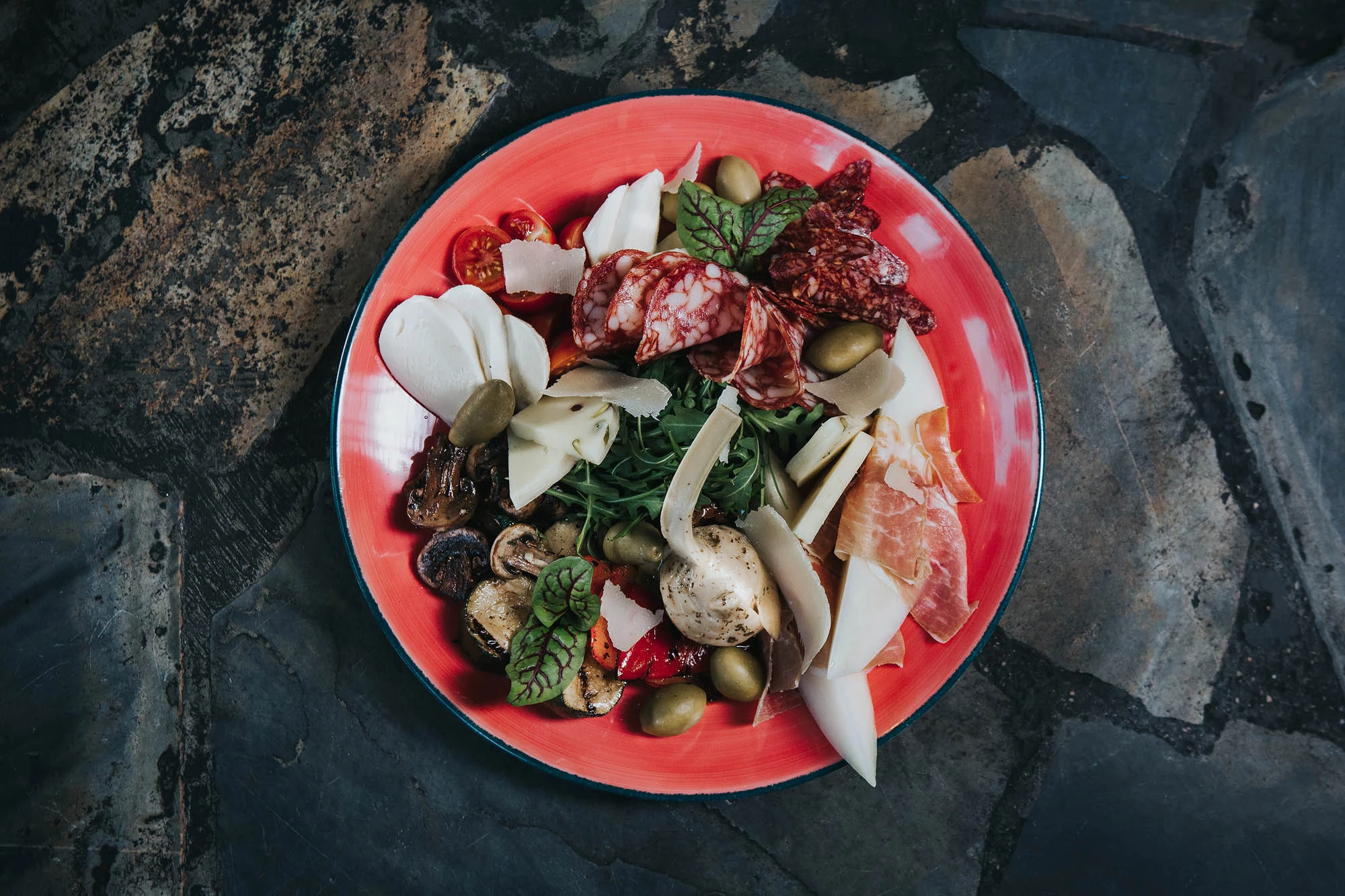 Catering na urodziny Szczecin — włoskie antipasti i dania na przyjęcia, Restauracja Emilio